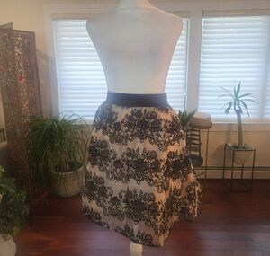 NWT Express Velvet Lace Sheer Overlay Embroidered Festive Mini Skirt Large